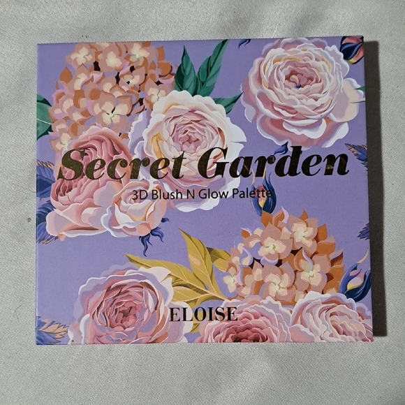 Secret Garden 3D Blush N Glow Palette - Pink and Purple - Picture 1 of 2
